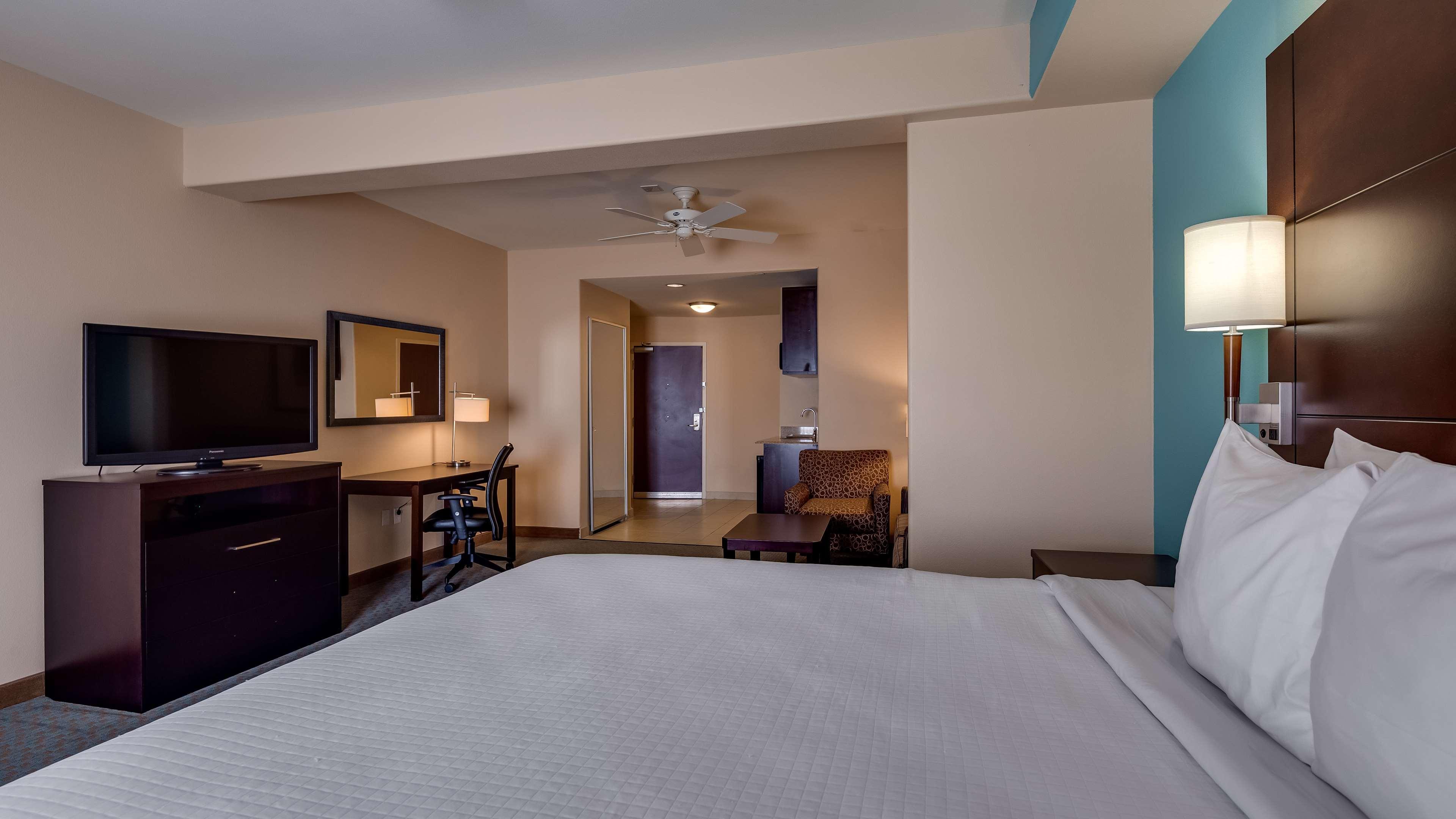 Best Western Plus Midland Suites Zewnętrze zdjęcie