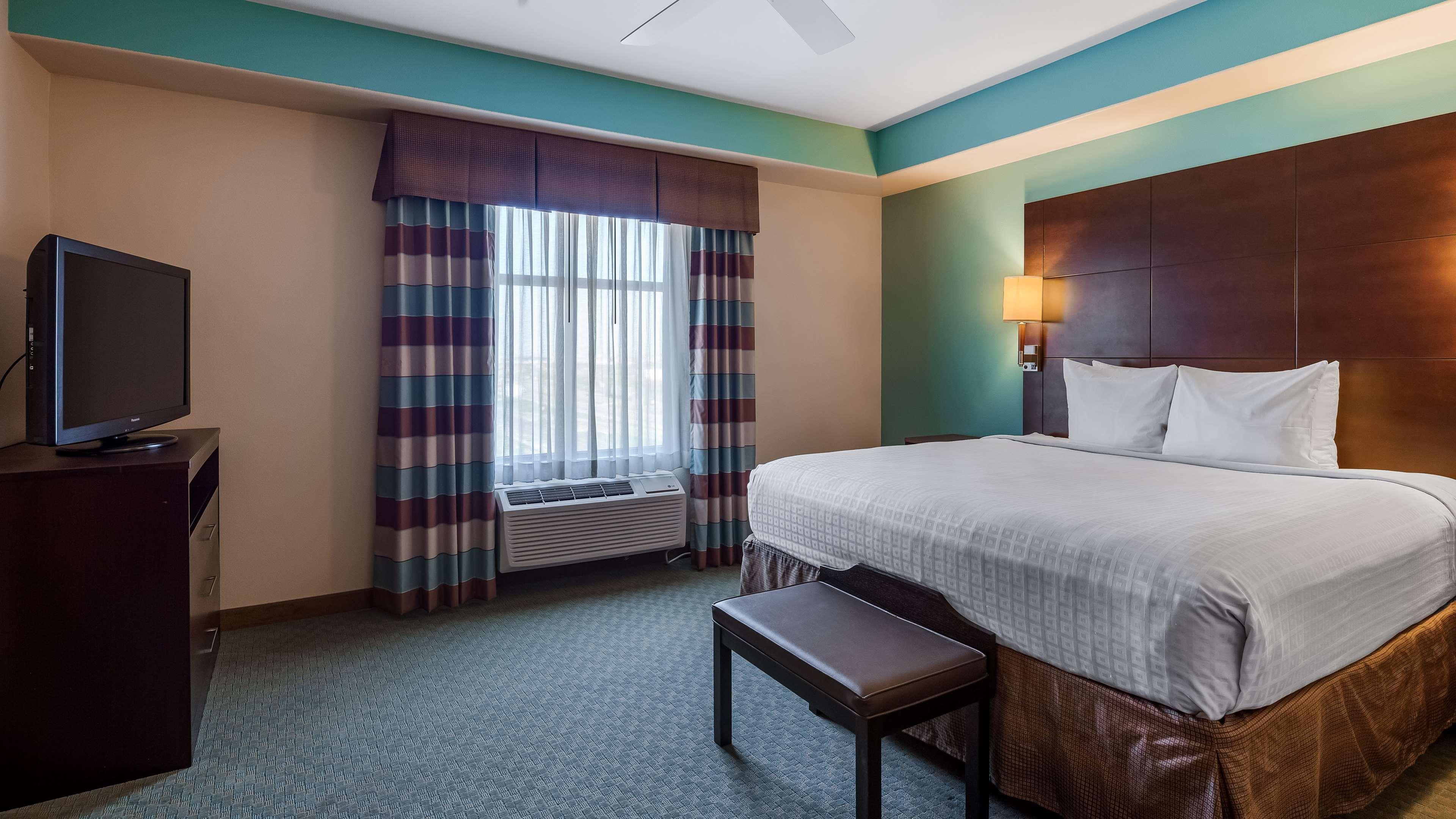Best Western Plus Midland Suites Zewnętrze zdjęcie
