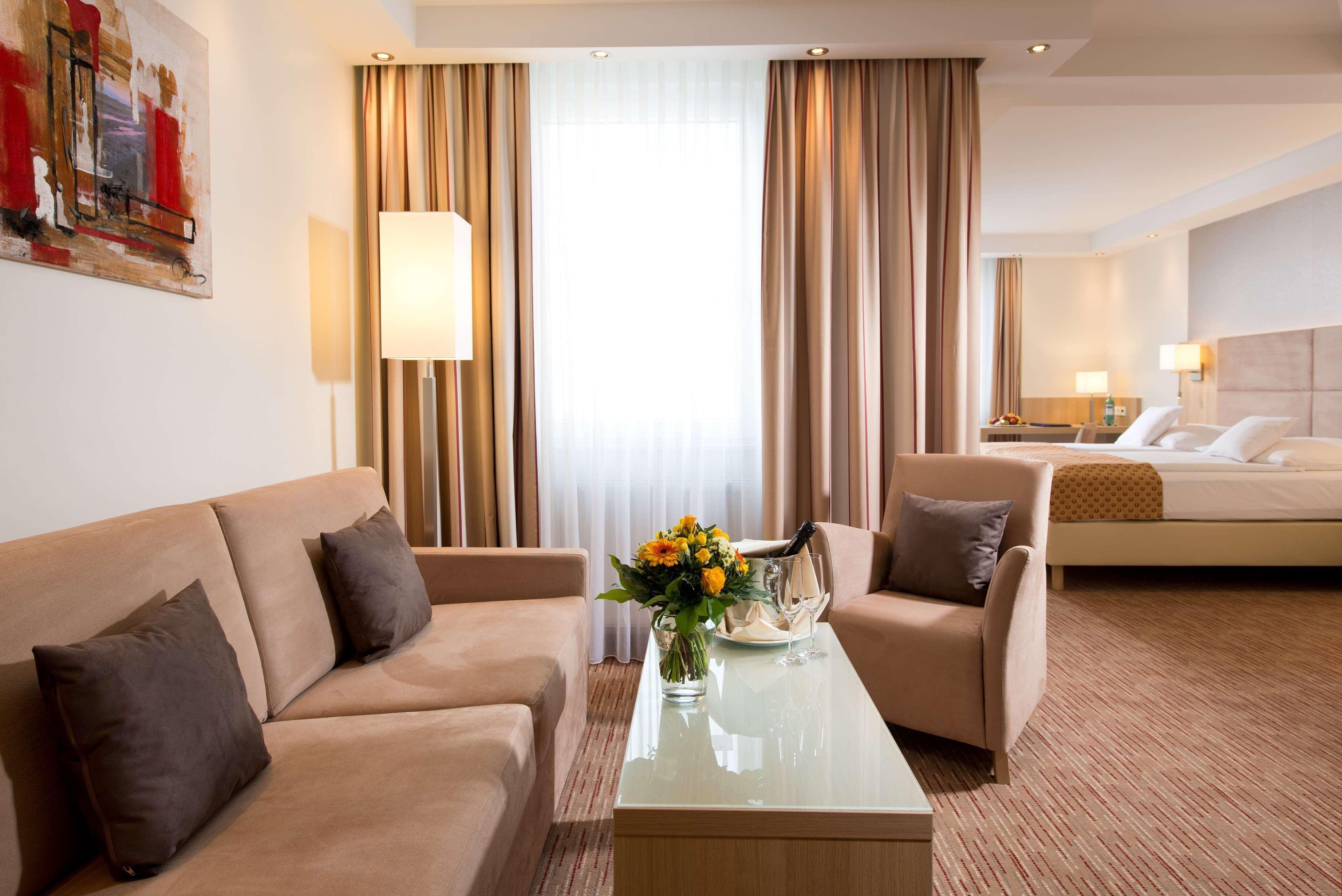Best Western Plus Midland Suites Zewnętrze zdjęcie
